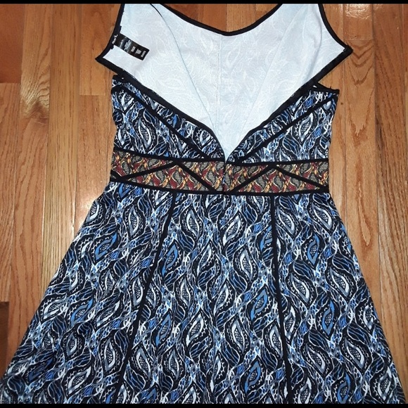 Blue Abstract print sleeveless dress - Picture 5 of 7